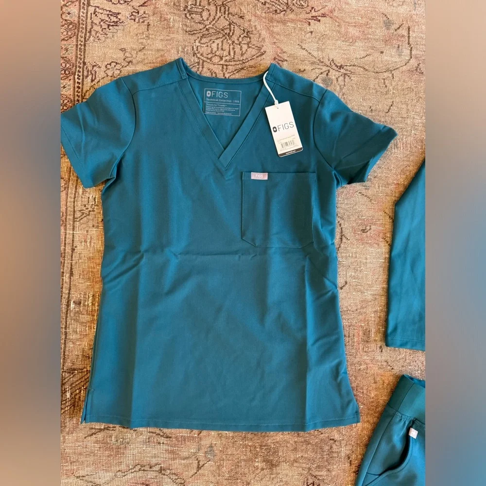 NWT 3-Pc Gorgeous Caribbean Blue FIGS set - Picture 10 of 11